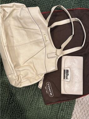 Coach Cream Leather Shoulder Tote with Matching Wallet